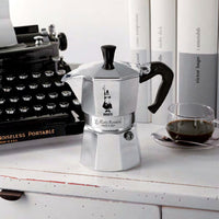 Cafeteira Italiana Bialetti Moka Express Alumínio 1 a 18 Xícaras